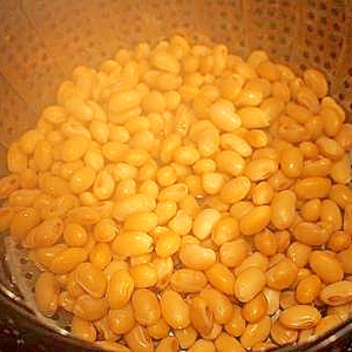 圧力鍋で 蒸し大豆